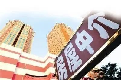 衢城通報(bào)未備案房地產(chǎn)經(jīng)紀(jì)機(jī)構(gòu),物業(yè)管理亂象引關(guān)注